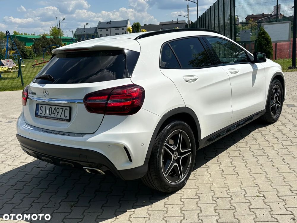 Mercedes-Benz GLA 180 7G-DCT AMG Line - 6