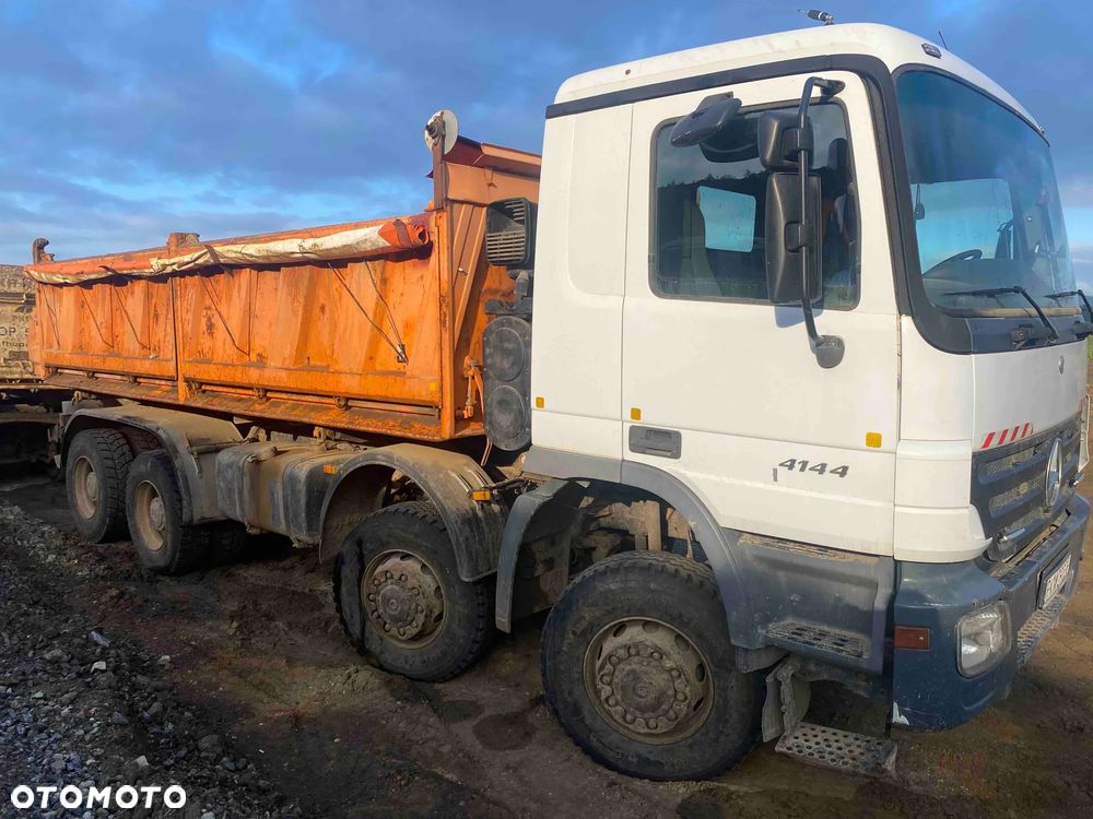 Mercedes-Benz Actros - 4