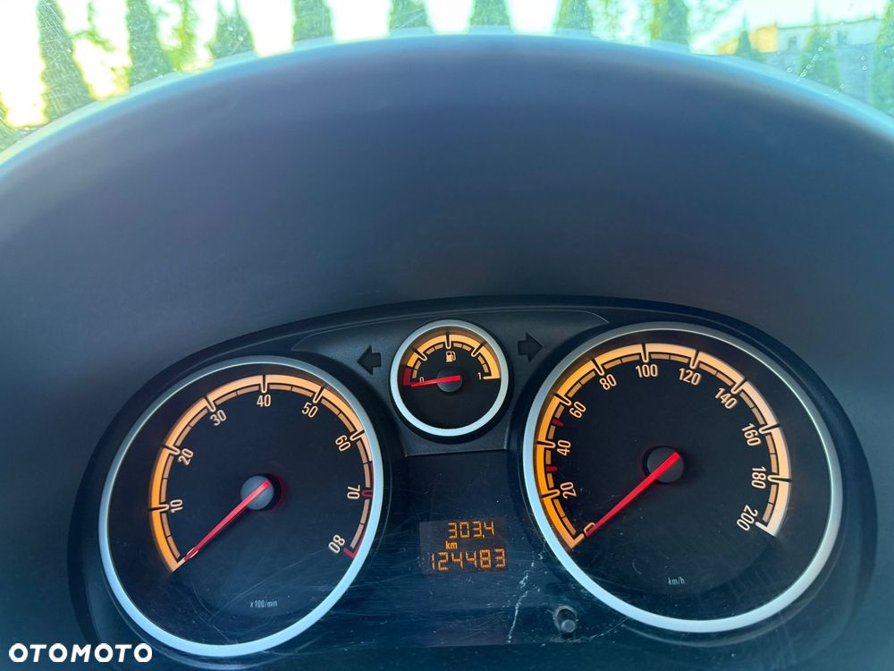 Opel Corsa - 12