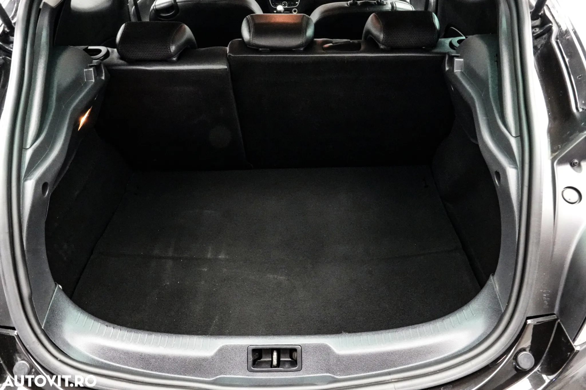 Renault Megane III Coupe 1.9 dCi GT Line - 19