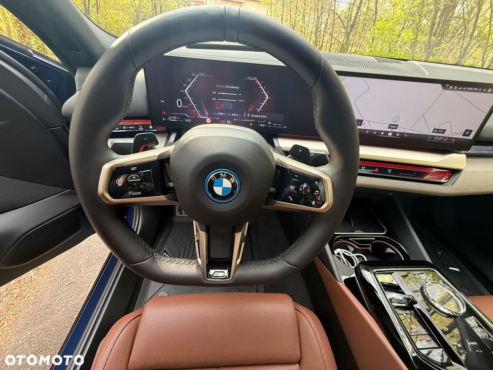 BMW Seria 5 550e xDrive PHEV M Sport - 21