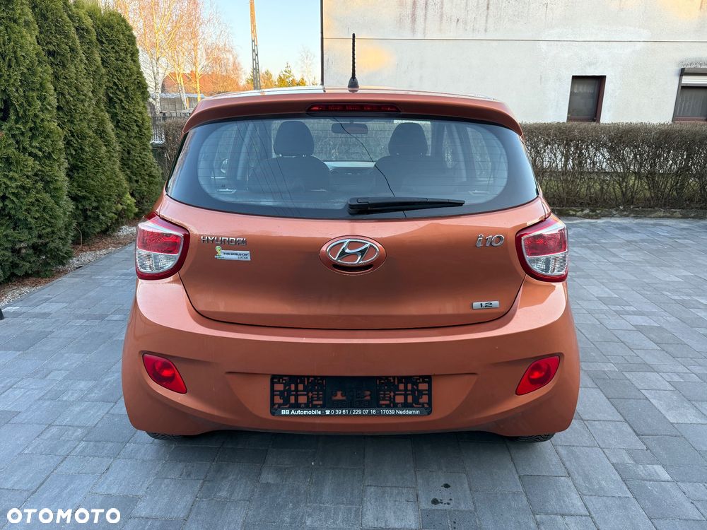 Hyundai i10 1.2 Fifa World Cup Edition - 9