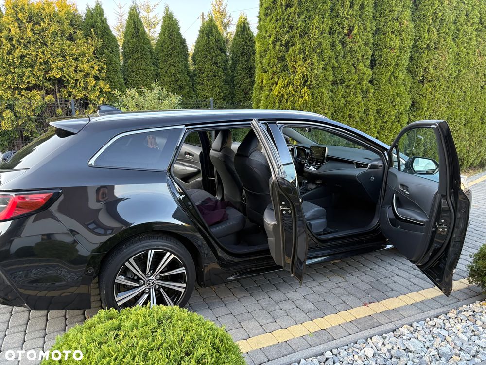 Toyota Corolla - 10
