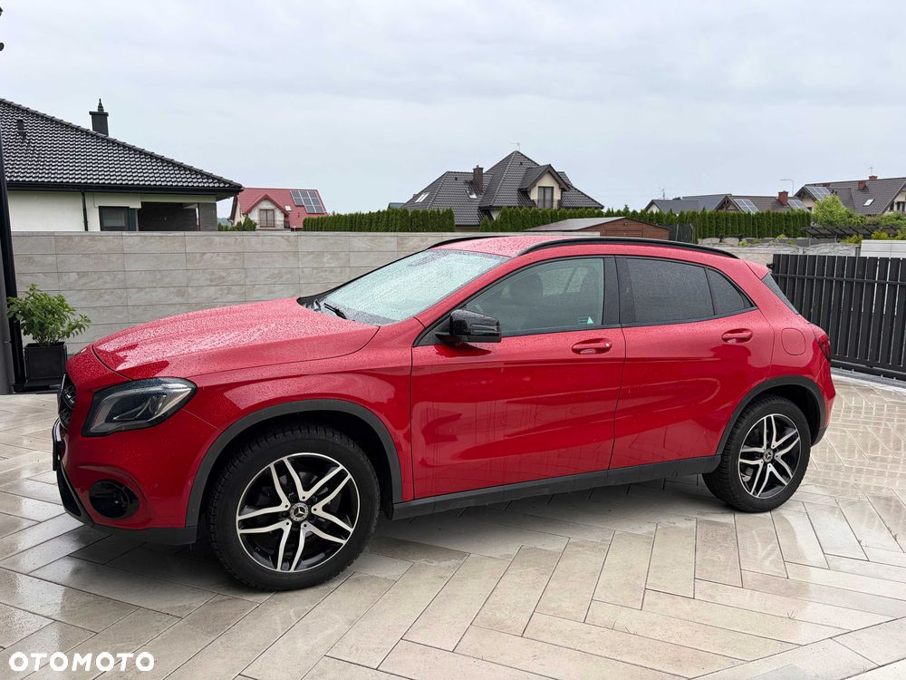 Mercedes-Benz GLA - 1