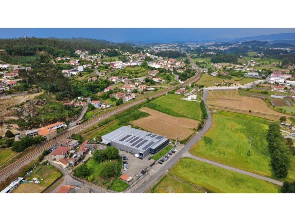 Terreno em Ruilhe, Braga | PIP Aprovado para Armazém - Grande imagem: 4/6