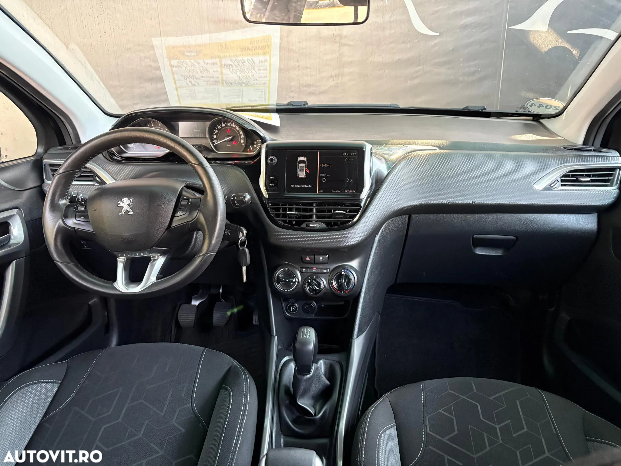 Peugeot 2008 - 9