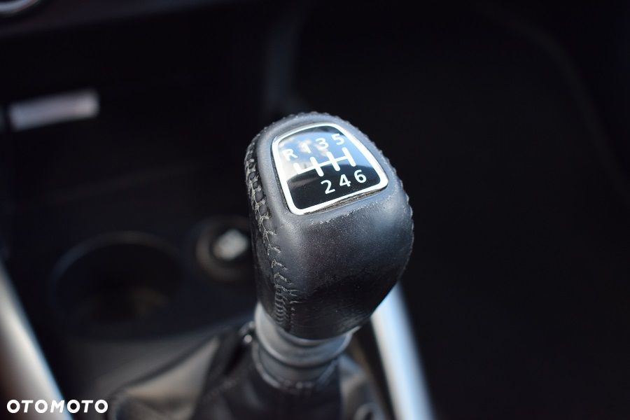 Mitsubishi Outlander 2.2 DID Intense EU5 - 14