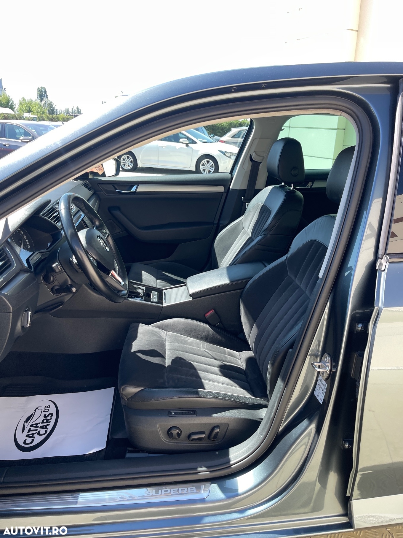 Skoda Superb 2.0 TDI DSG Style - 26