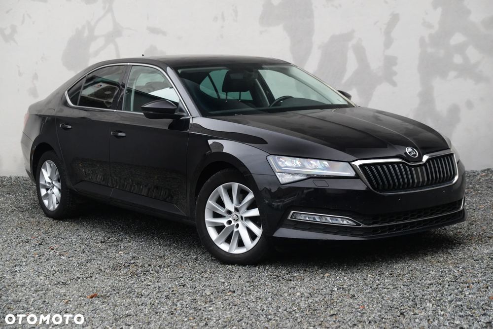 Skoda Superb 2021 photo 2