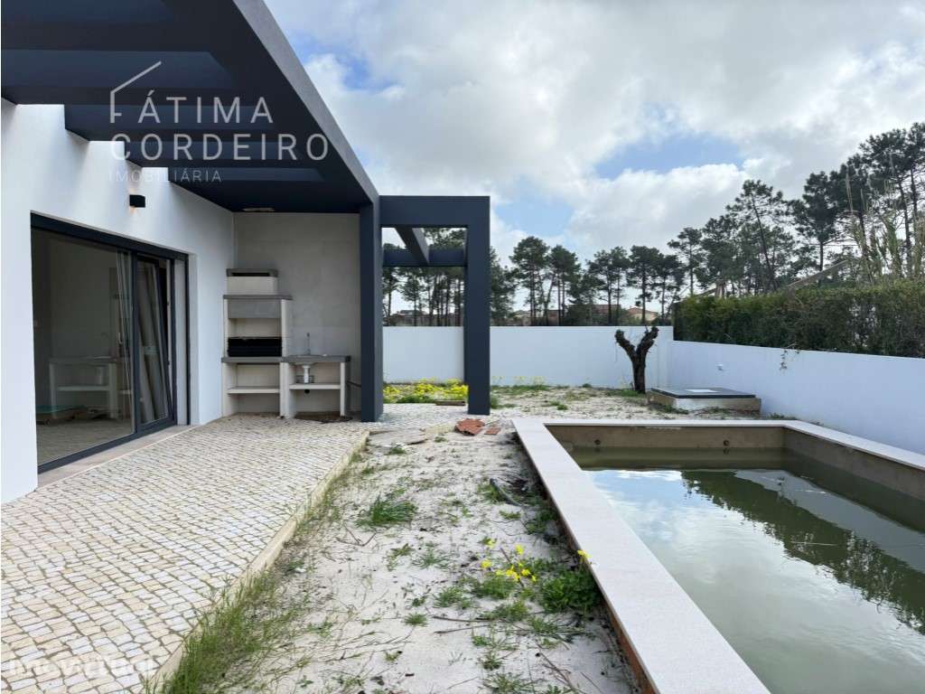 T3 Térrea com Piscina, inserida em lote de terreno de 552m2 Fernão ... - Grande imagem: 3/24