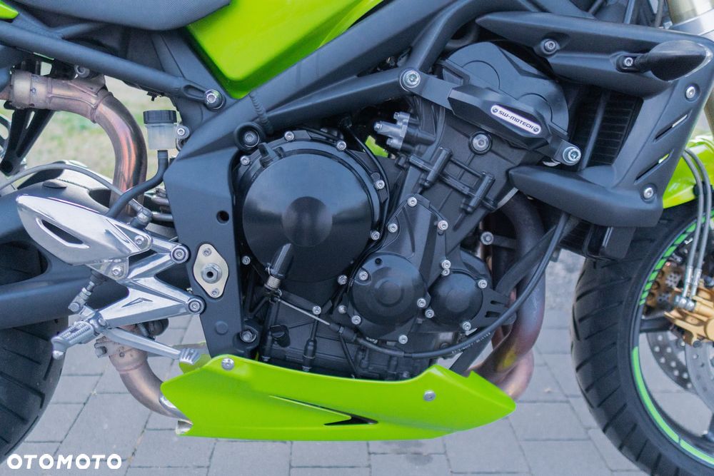 Triumph Street Triple - 16