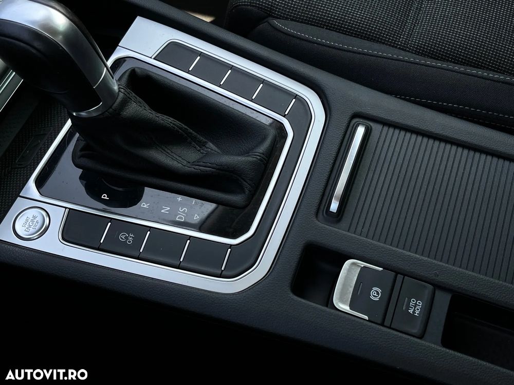 Volkswagen Passat - 23