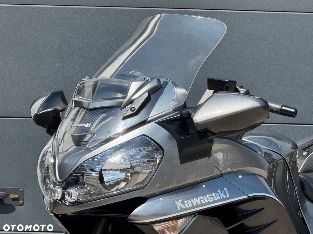 Kawasaki GTR - 26