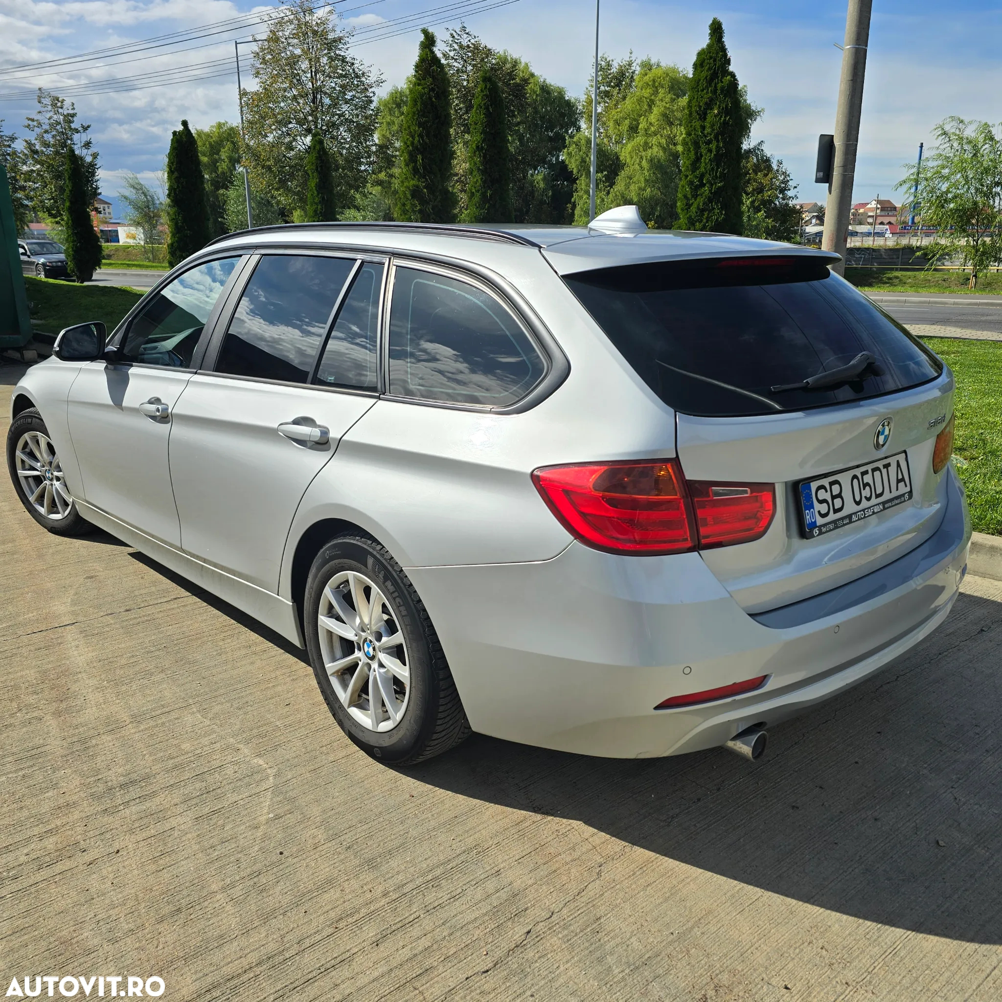 BMW Seria 3 318d xDrive Touring Modern Line - 8