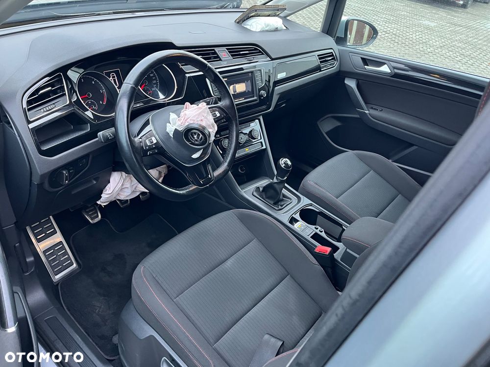 Volkswagen Touran 1.6 TDI SCR BlueMotion Technology Comfortline - 14