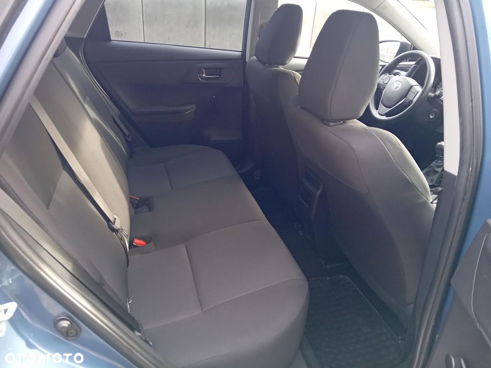Toyota Auris - 11