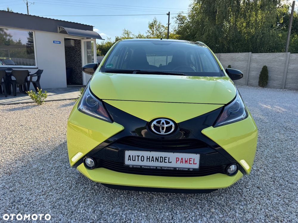 Toyota Aygo x mit x-business Paket - 2