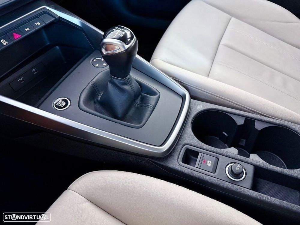 Audi A3 Limousine 30 TFSI Advanced - 16