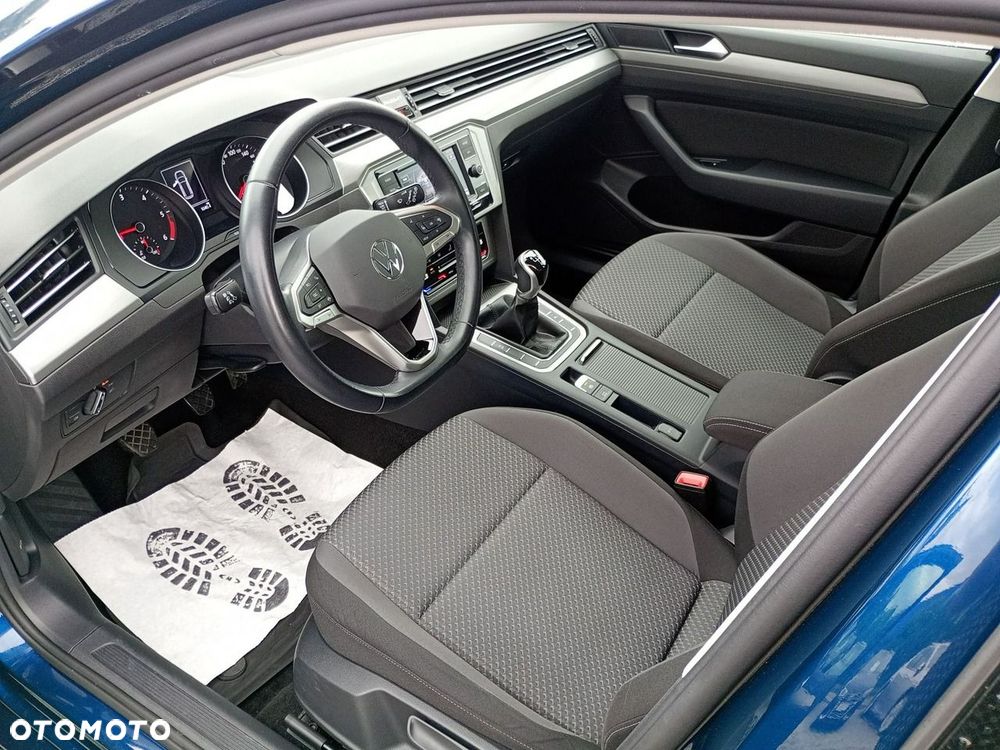 Volkswagen Passat Variant 2.0 TDI EVO Essence - 19