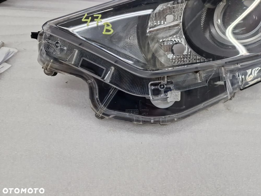 TOYOTA YARIS IV 19- LEWA / PRAWA ZWYKŁA SOCZEWKA LAMPA PRZEDNIA PRZÓD , NR KOITO K0-6 , NR AUKCJI LA47 - 30