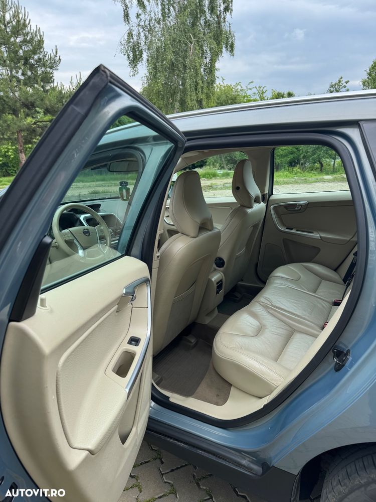 Volvo XC 60 D5 AWD Aut. Summum - 12