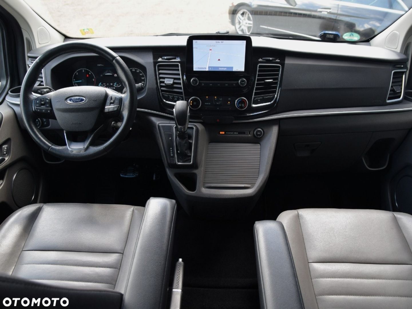 Ford Tourneo Custom - 6