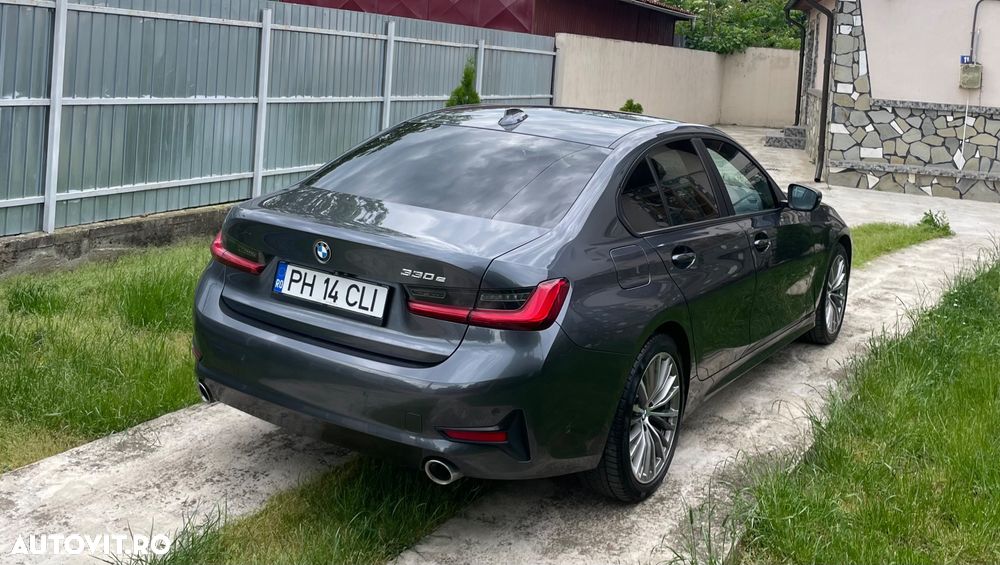 BMW Seria 3 330e Aut. Luxury Line - 5