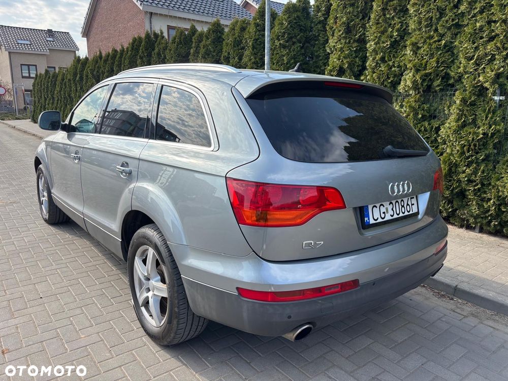Audi Q7 - 9