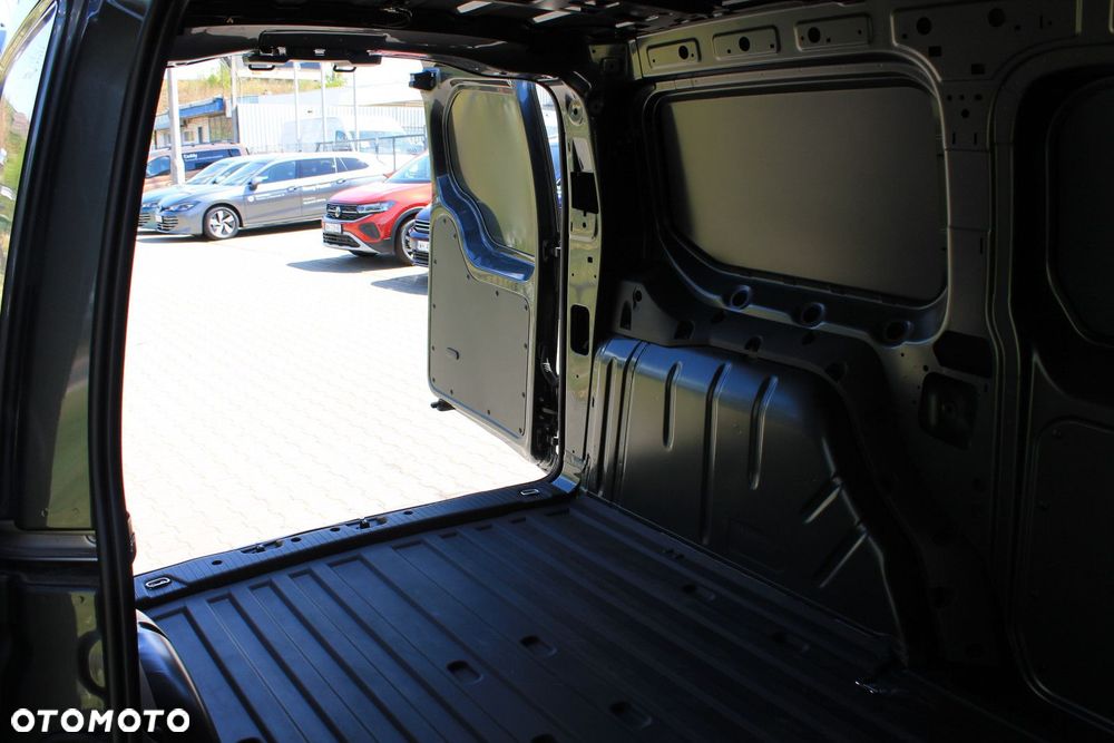 Volkswagen Caddy - 10