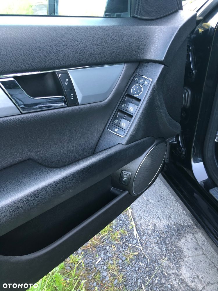 Mercedes-Benz Klasa C - 19