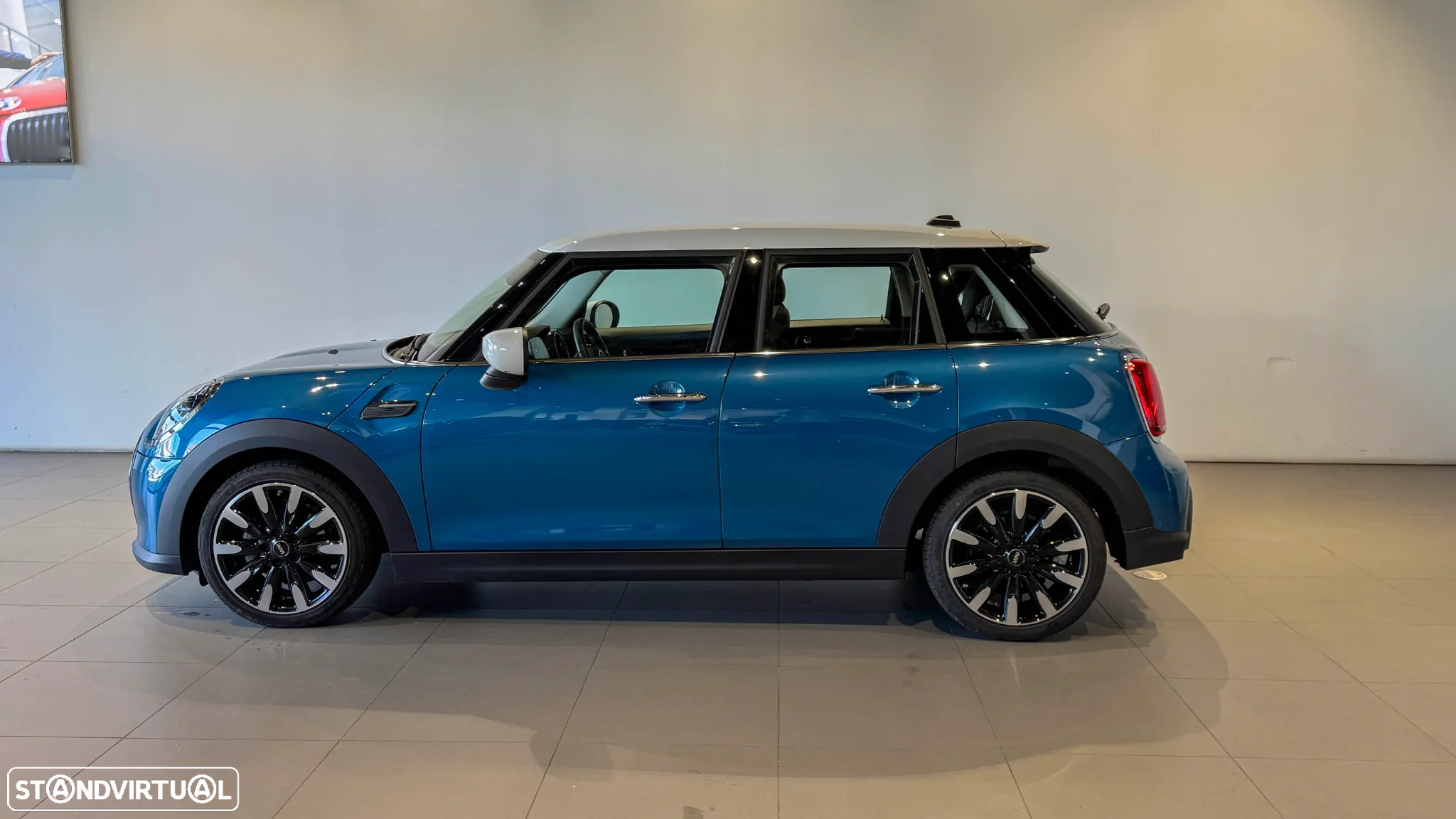 MINI 5 Portas Cooper Classic Auto - 5