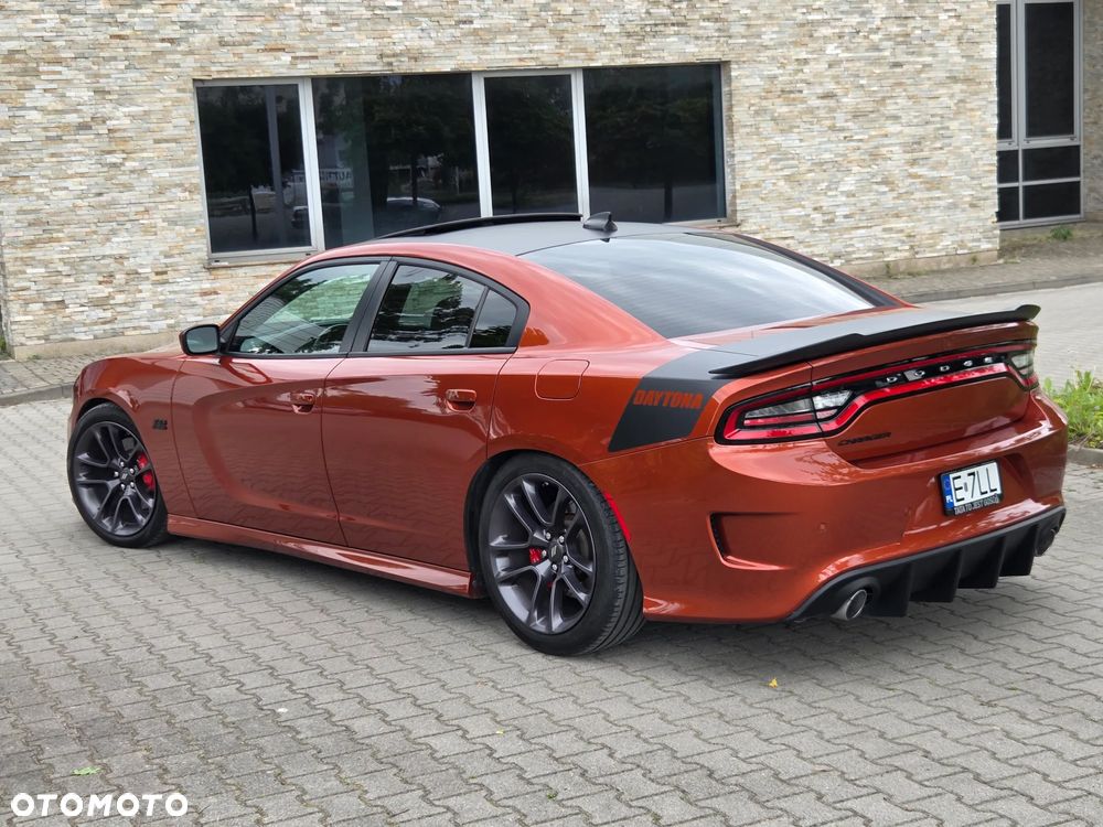 Dodge Charger 5.7 R/T Daytona - 16
