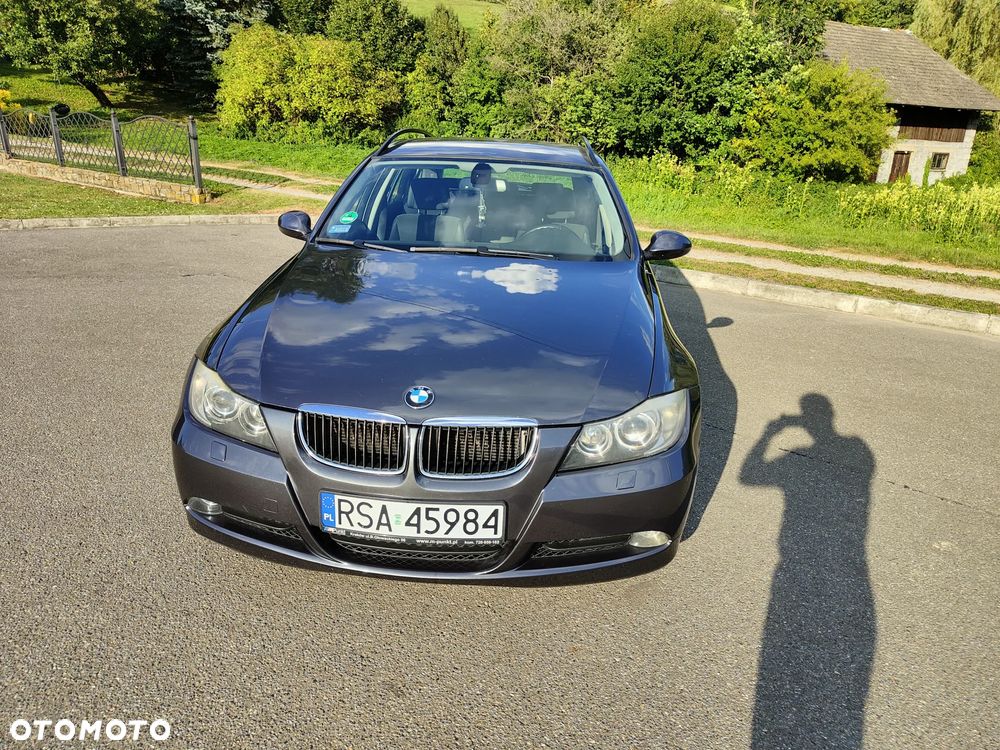 BMW Seria 3 325xi - 1