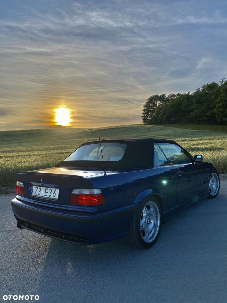 BMW Seria 3 320i - 22