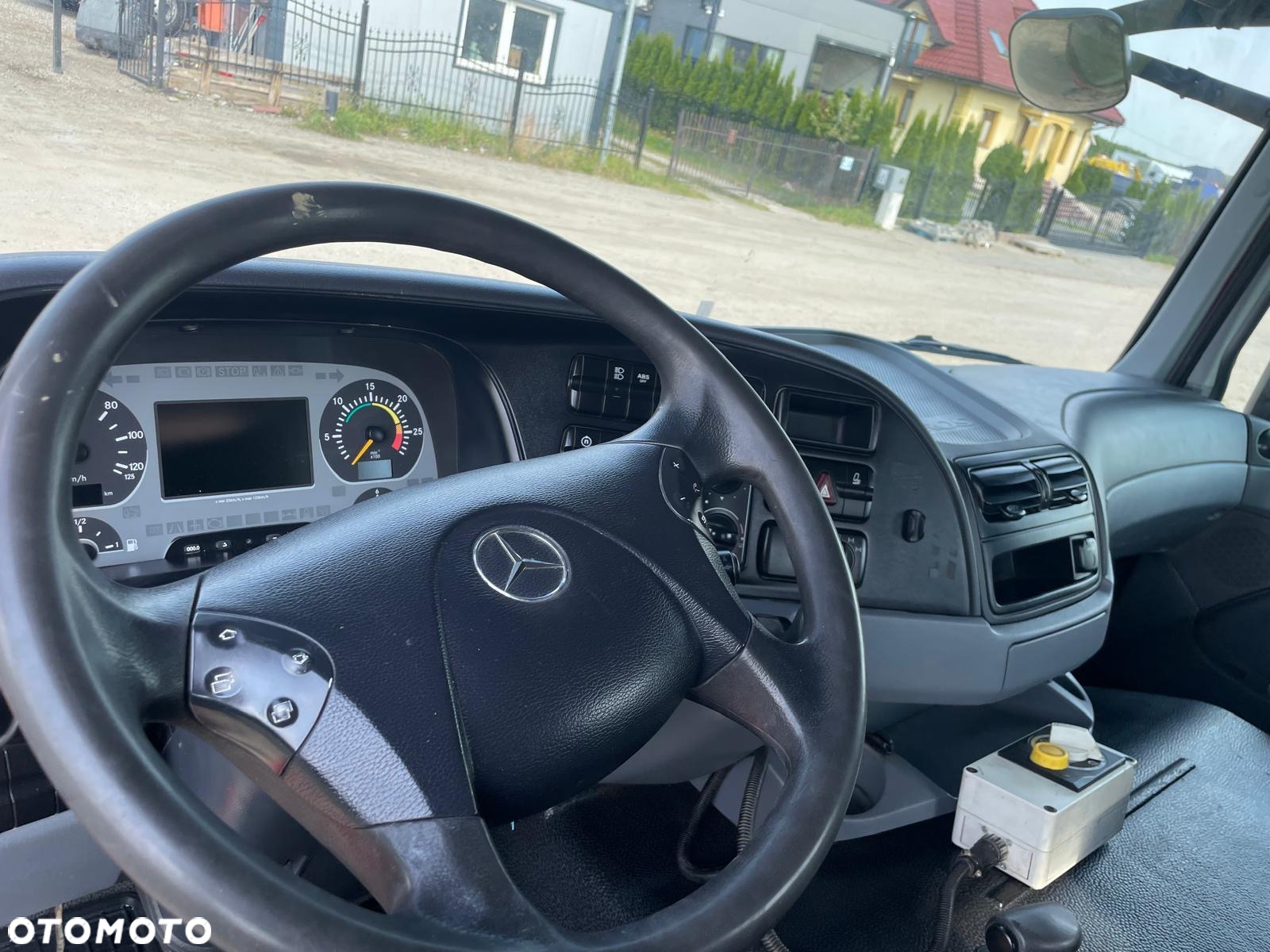 Mercedes-Benz Actros 3244 tylko 102000 KM - 12