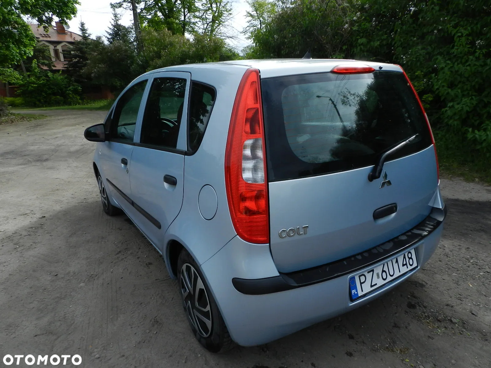 Mitsubishi Colt - 4