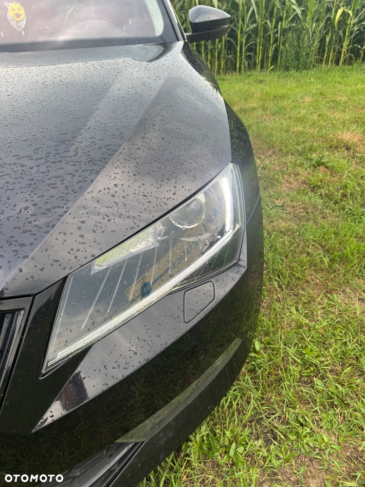 Skoda Superb 2.0 TDI 4x4 L&K DSG - 23