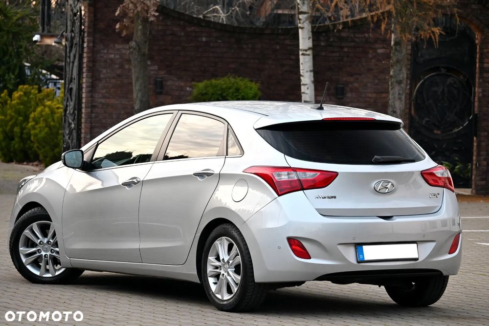 Hyundai i30 1.6 CRDi Premium - 17