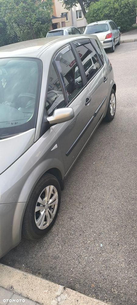 Renault Scenic 1.6 16V Infinity - 2