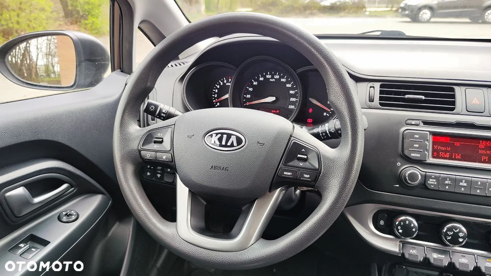 Kia Rio 1.2 Attract - 28