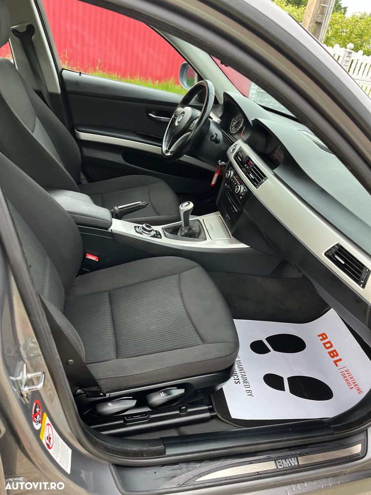 BMW Seria 3 318d - 21