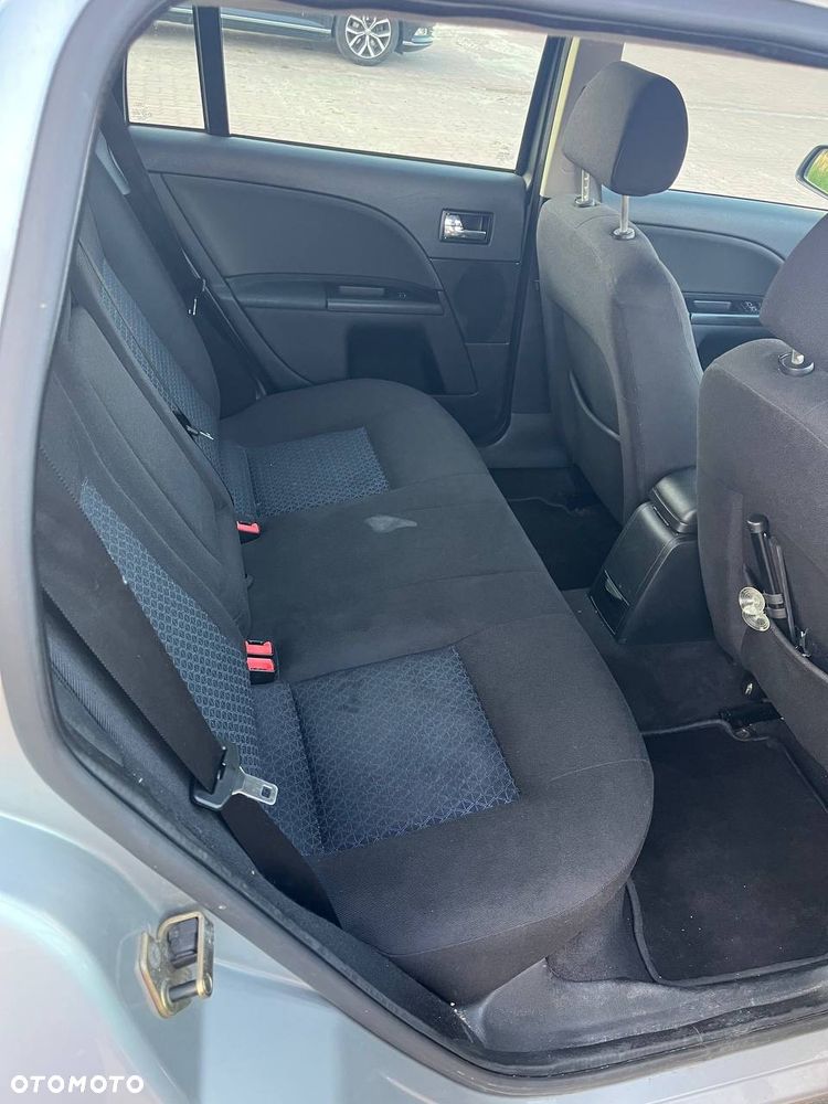 Ford Mondeo - 19