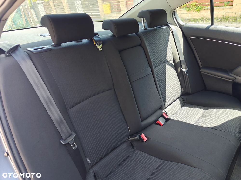 Toyota Avensis 2.0 D-4D Sol - 13