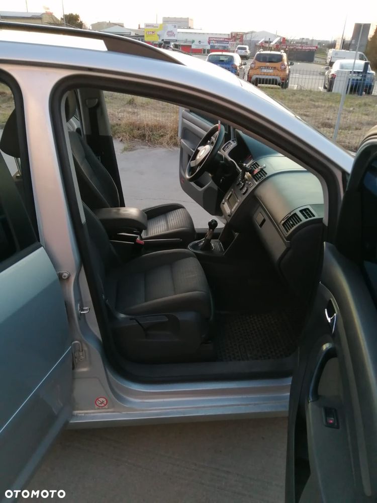 Volkswagen Touran 1.9 TDI Highline - 6