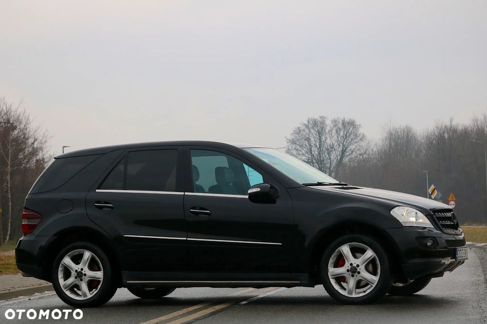 Mercedes-Benz ML - 25