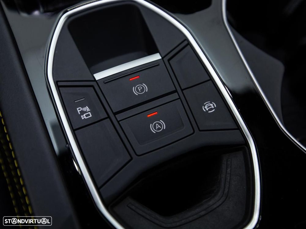 Lamborghini Urus - 30