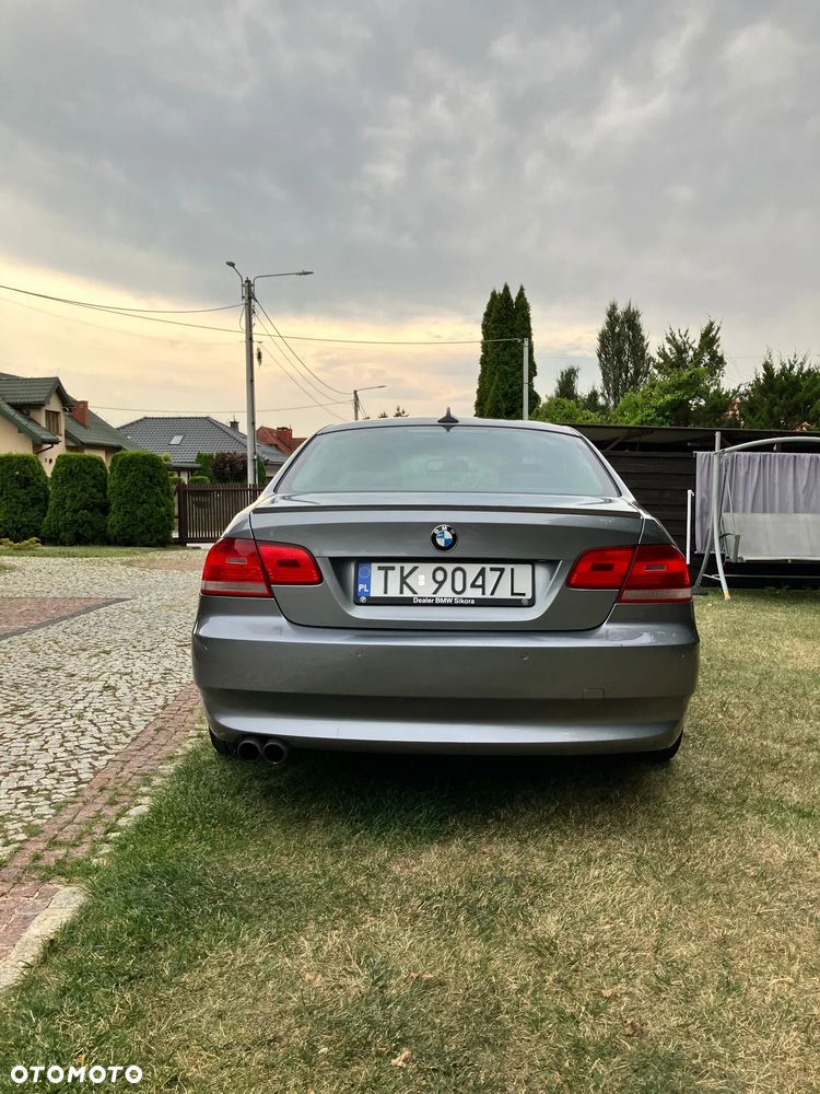 BMW Seria 3 330i - 7