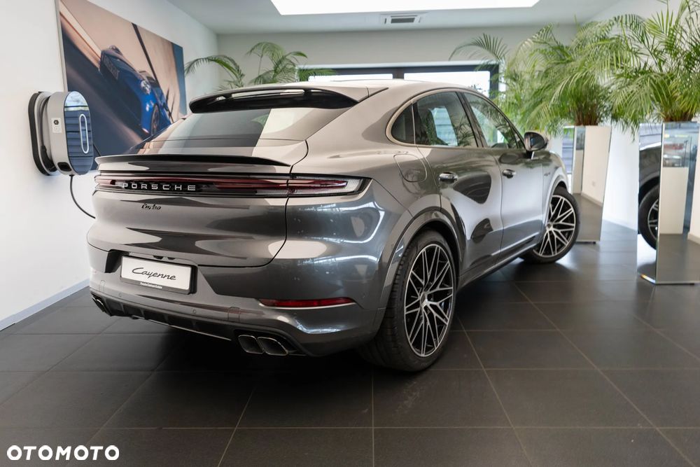 Porsche Cayenne - 40