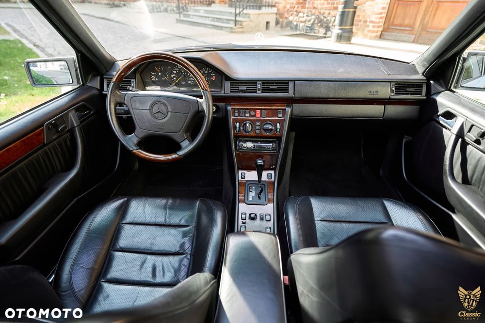 Mercedes-Benz Klasa E - 11