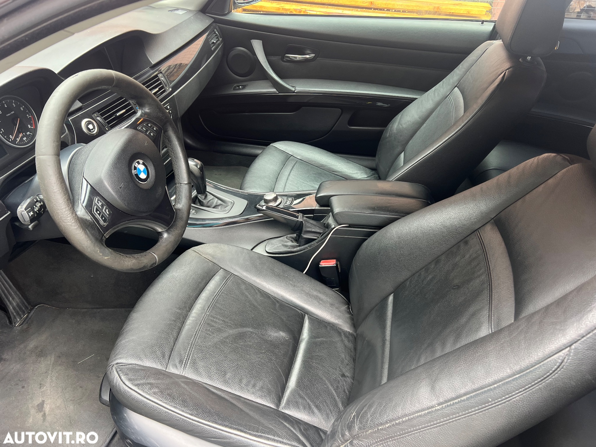 BMW Seria 3 325i Coupe Aut. - 10